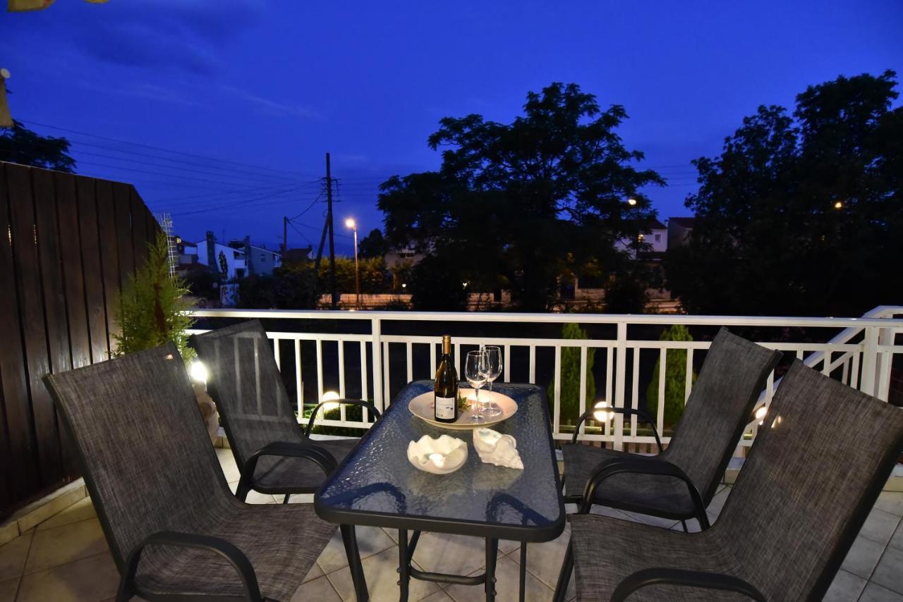 Holiday Blue Apartment Paleo Tsifliki Exterior photo